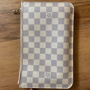 Authentic Louis Vuitton wristlet